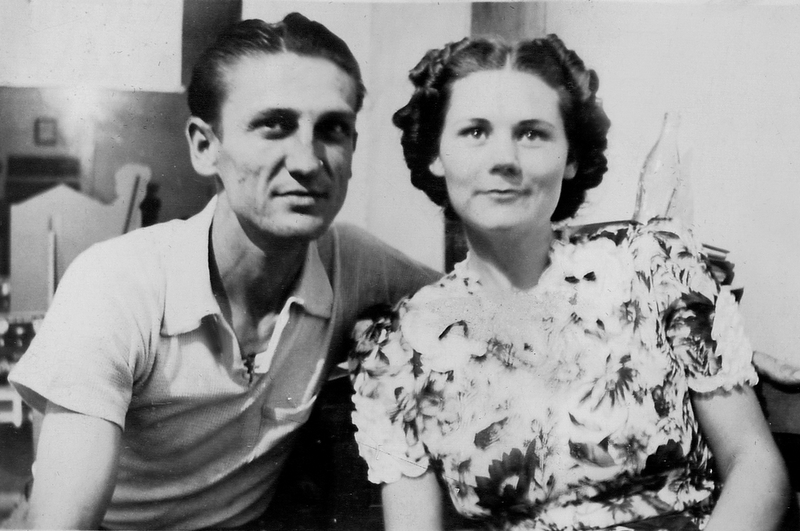 Strong, Homer ca 1939 with wife, Anna Laura