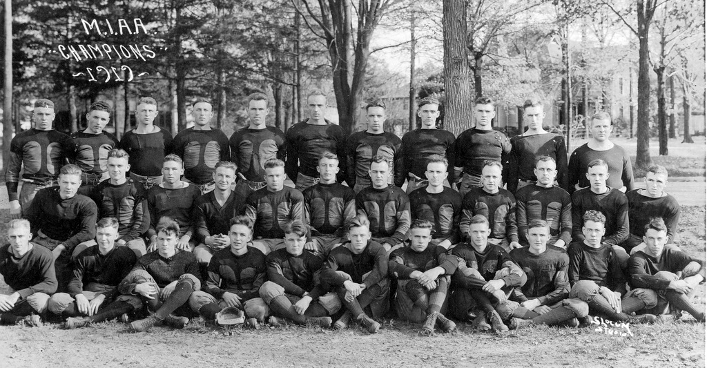 Benkelman, Benjamin Franklin Jr. ca 1919 --Kalamazoo College Football Team, MIAA Champions